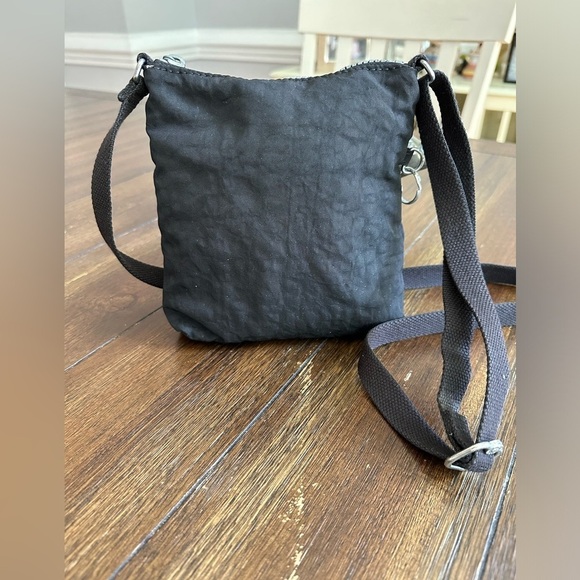 Kipling triple zip cross body bag - Picture 9 of 12